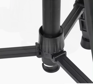 Hunting Tripod with V Shaped Rotating Yoke