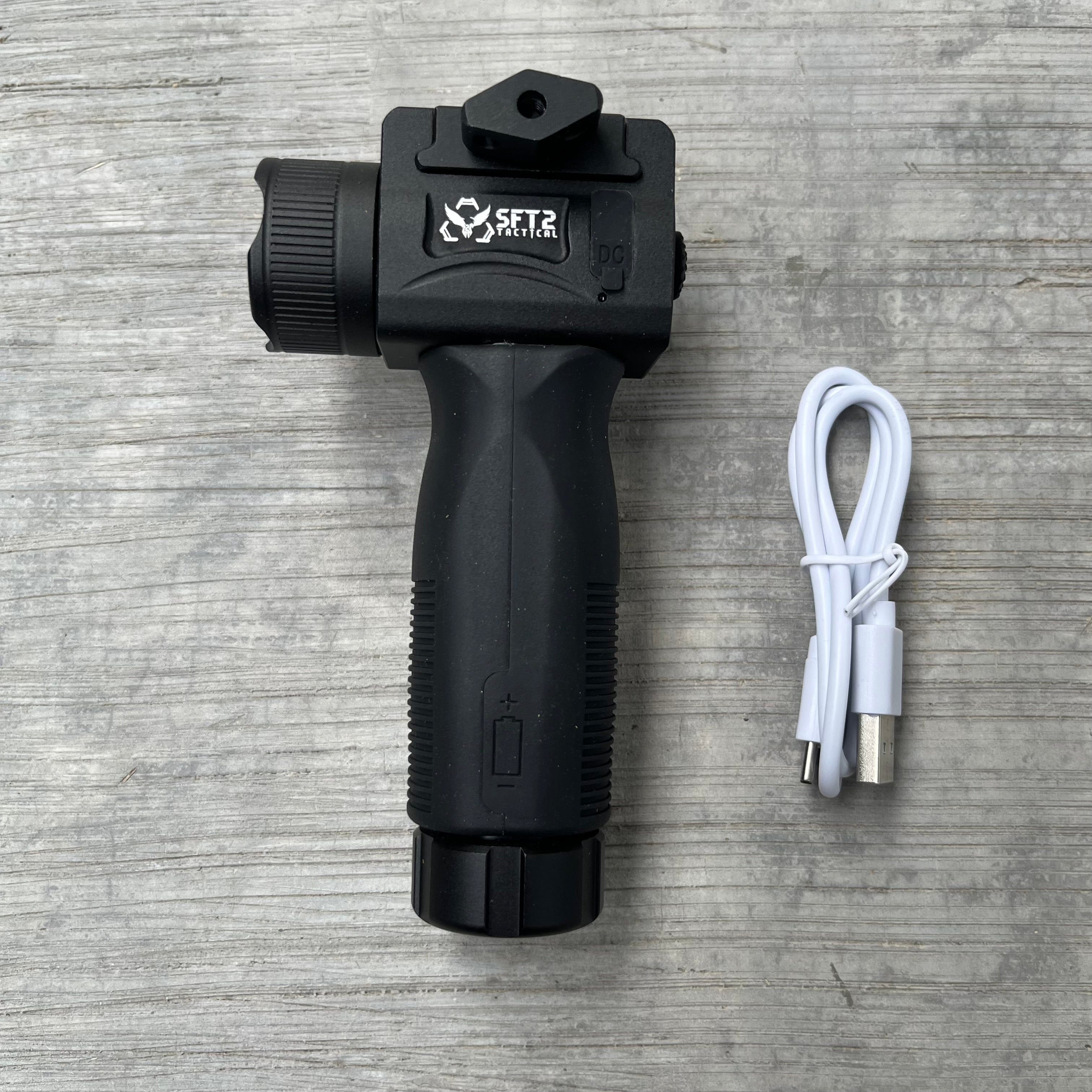 新品　Vertical Foregrip WeaponLight/EX202 Vertical Foregrip 3 in 1 Flashlight (2000 Lumen) | SFT2